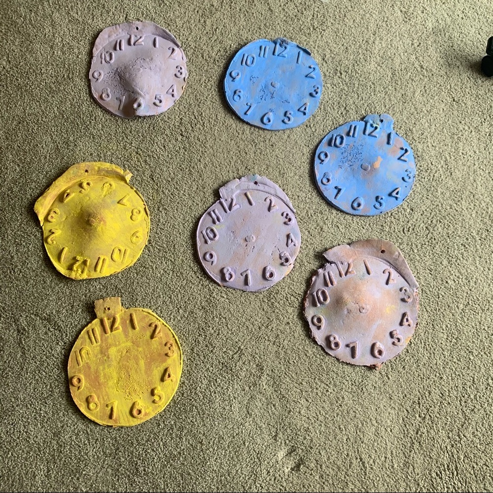 Purple Terracotta Clay Distressed Clock - Picture 4 of 4